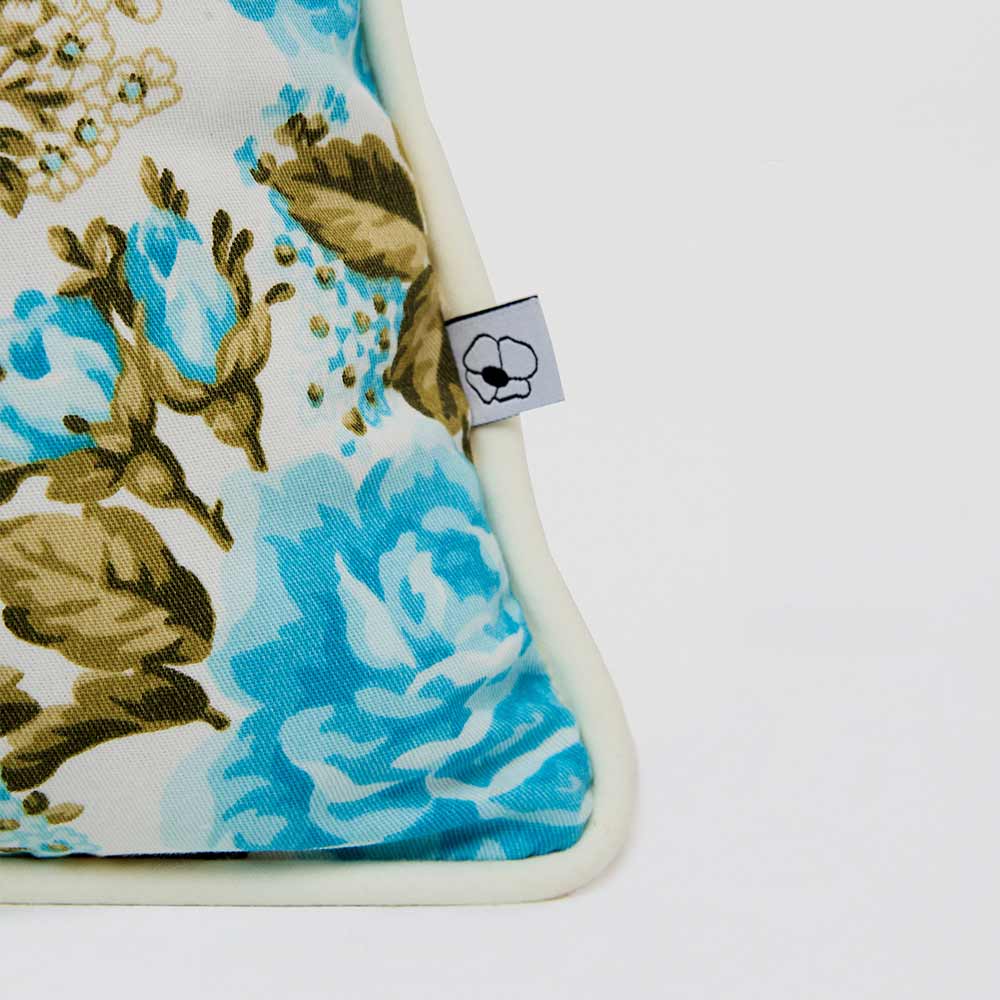 Funda de cojín azul "Miss Thing"